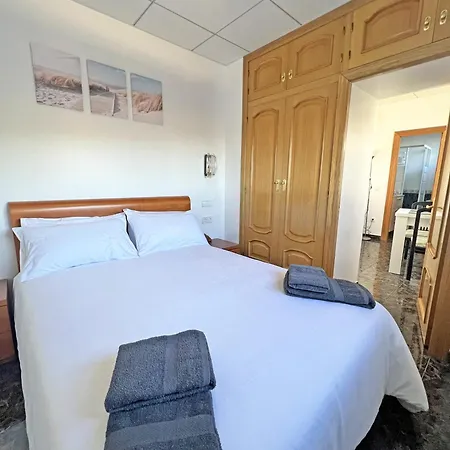 Apartment A 100 Metros De La Playa. Parking Gratuito Privado *