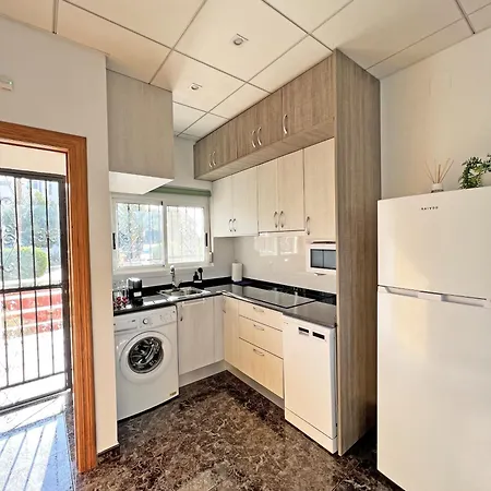 Apartment A 100 Metros De La Playa. Parking Gratuito Privado Alicante
