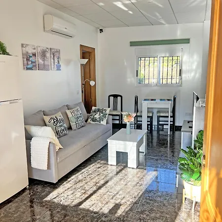 A 100 Metros De La Playa. Parking Gratuito Privado *