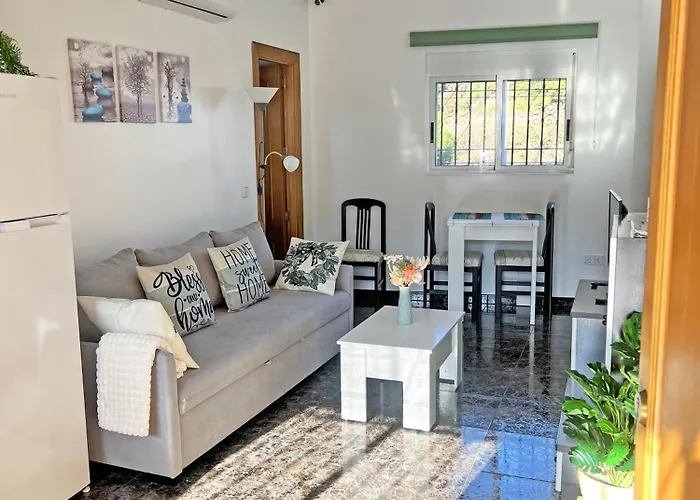 A 100 Metros De La Playa. Parking Gratuito Privado *